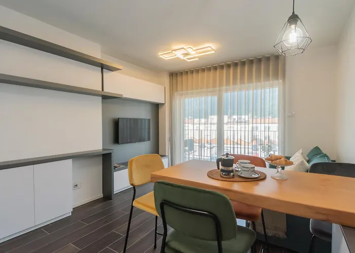 Princess Sofia's Retreat By Rent コモ