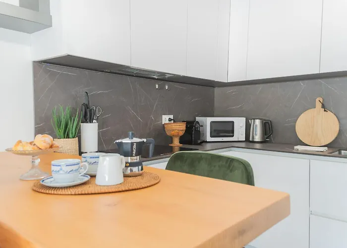 Princess Sofia's Retreat By Rent コモ