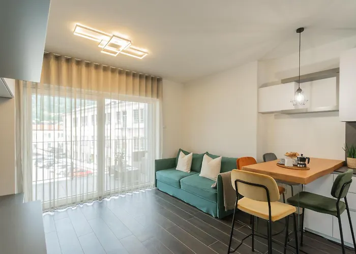 Princess Sofia's Retreat By Rent * コモ