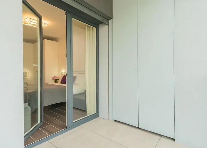 Princess Sofia's Retreat By Rent コモ